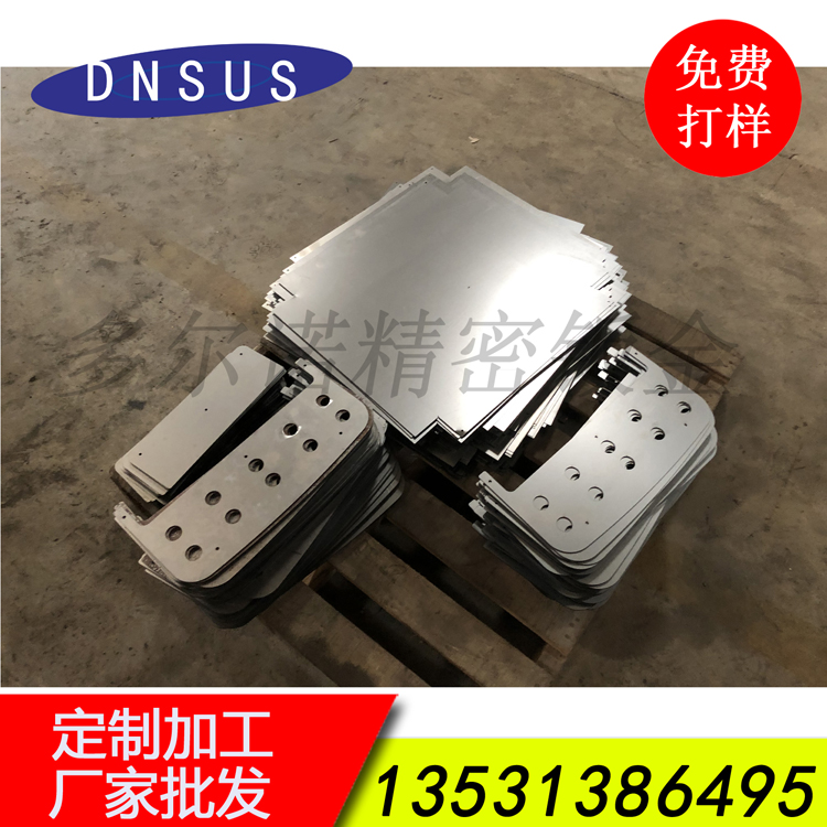 廠家直銷(xiāo)機(jī)械配件激光切割加工 清潔設(shè)備配件激光切割.jpg
